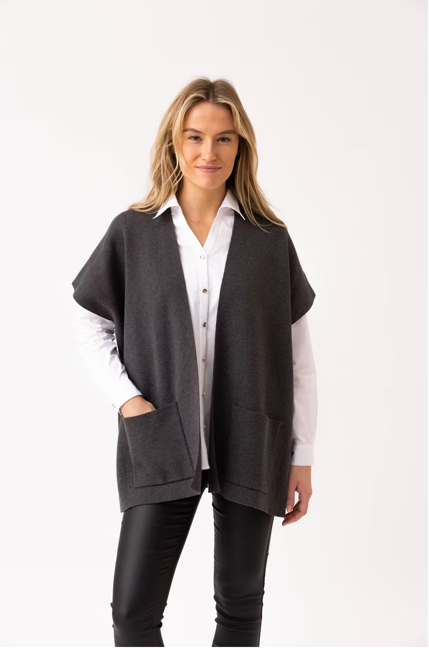 Sleeveless Pocket Wrap – Charcoal